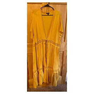 Torrid 5x (26-28) goldenrod long kimono with waist tie